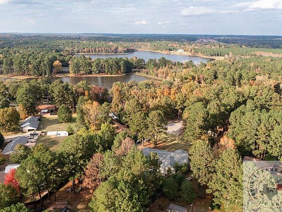 4th image of 201 Chickasaw Cir