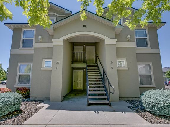 2nd image of 1805 E Overland Rd #4323