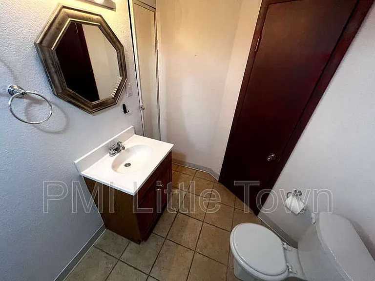 10772 W Berry Ave — Photo 24