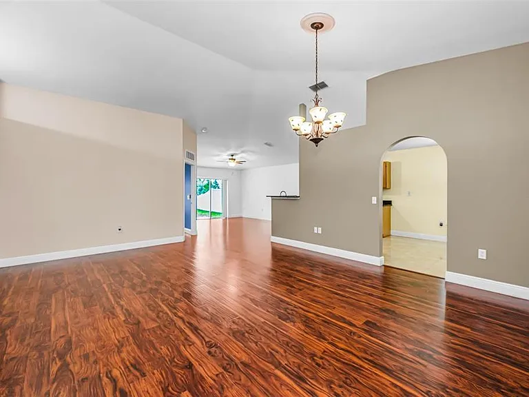 17029 Torvest Ct — Photo 3