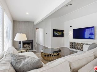 9820 Yoakum Dr, Beverly Hills, CA 90210