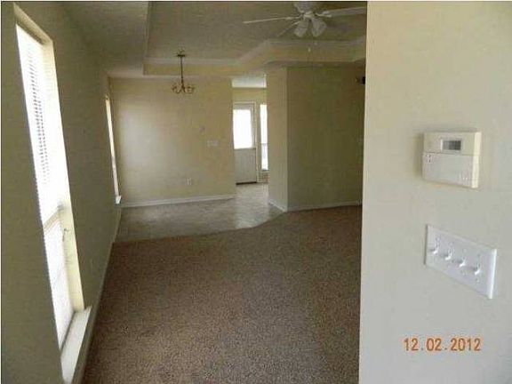 2nd image of 3813 Carriage Oaks Dr