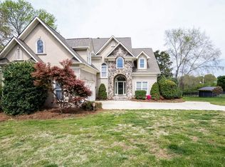 1010 Heather Glen Dr, Matthews, NC 28104