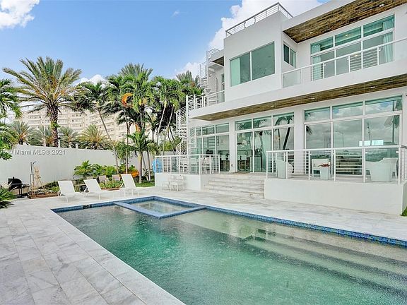 2nd image of 7830 Miami View Dr