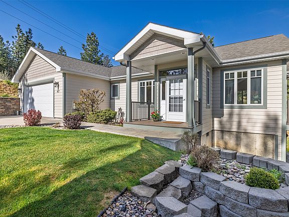 3rd image of 427 Fountain Ct