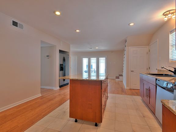 5th image of 6470 Fleur De Lis Dr