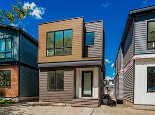 436 S 28th Ave NW, Calgary, AB T2M 2K2