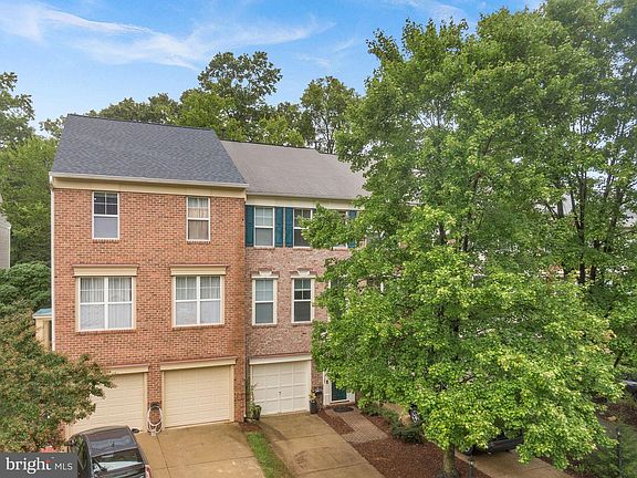 2nd image of 43116 Autumnwood Sq