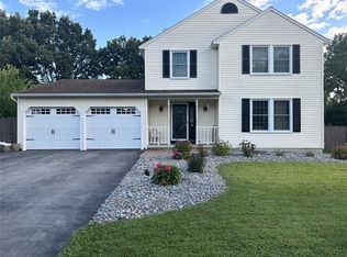 7234 Kendall Dr E, East Syracuse, NY 13057