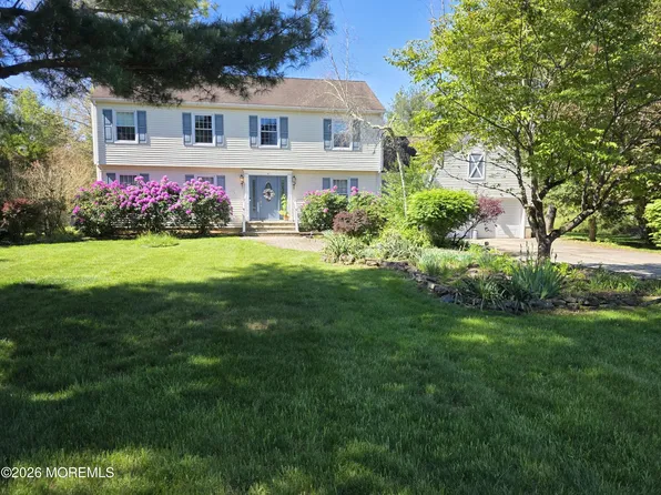 5 Mccaffery Road, Manalapan, NJ 07726