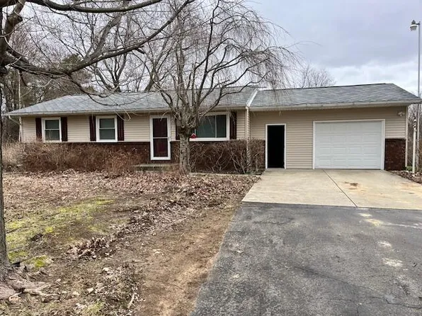 11899 S Vankal St, Lawton, MI 49065