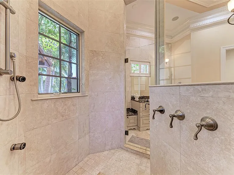 14 N Washington Dr — Photo 46
