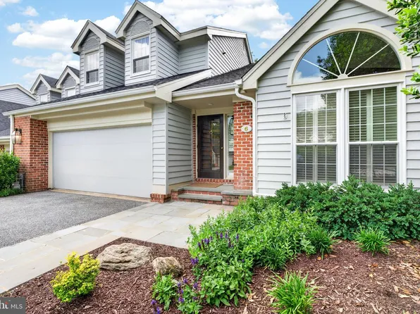 6 Nearfield Rd, Lutherville Timonium, MD 21093