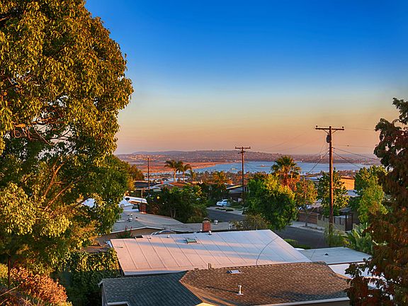 3rd image of 3451 Elsinore Pl
