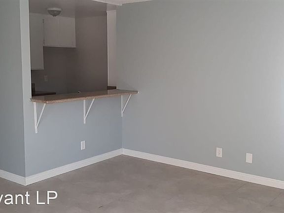 5th image of 20954 Bryant St #9