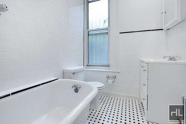 Rented by Highline Residential | media 5