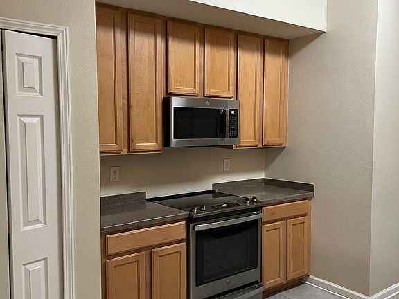 5th image of 7036 Deer Lodge Cir Unit 104