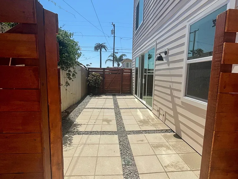 4524 Arizona St — Photo 15