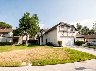16935 Shinedale Dr, Santa Clarita, CA 91387