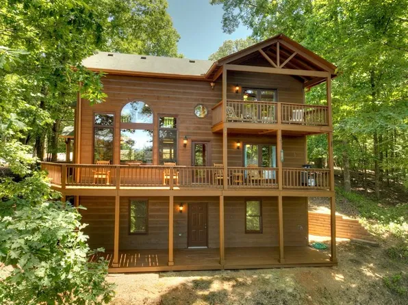 71 Bear Ct, Ellijay, GA 30540