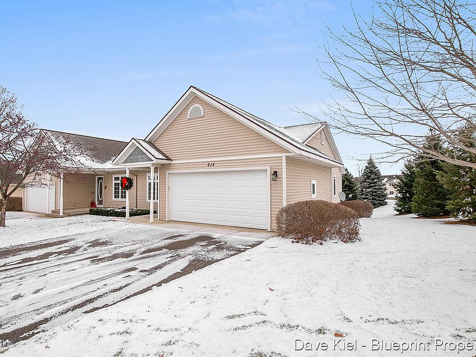 1st image of 614 Oriole Ct