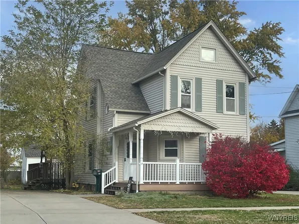 6067 East Ave, Newfane, NY 14108