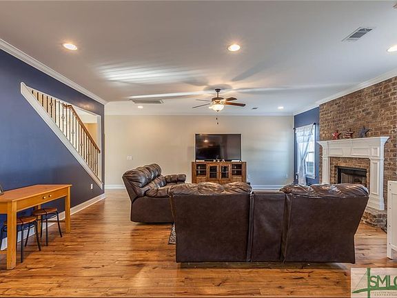 4th image of 272 Deal St SE