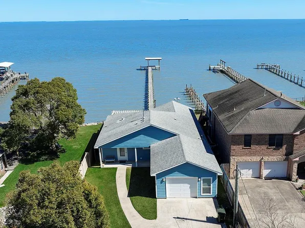 3723 Bayshore Dr, Bacliff, TX 77518