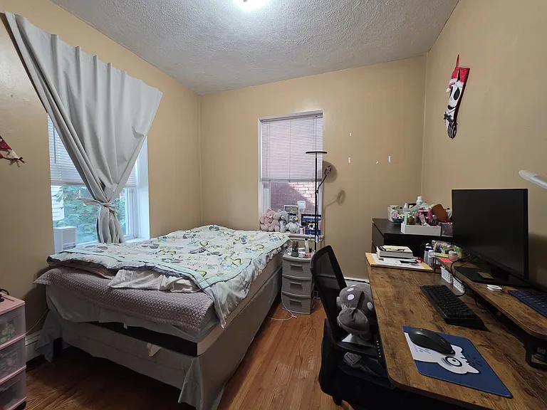 9 Shepherd Ave #2 — Photo 5