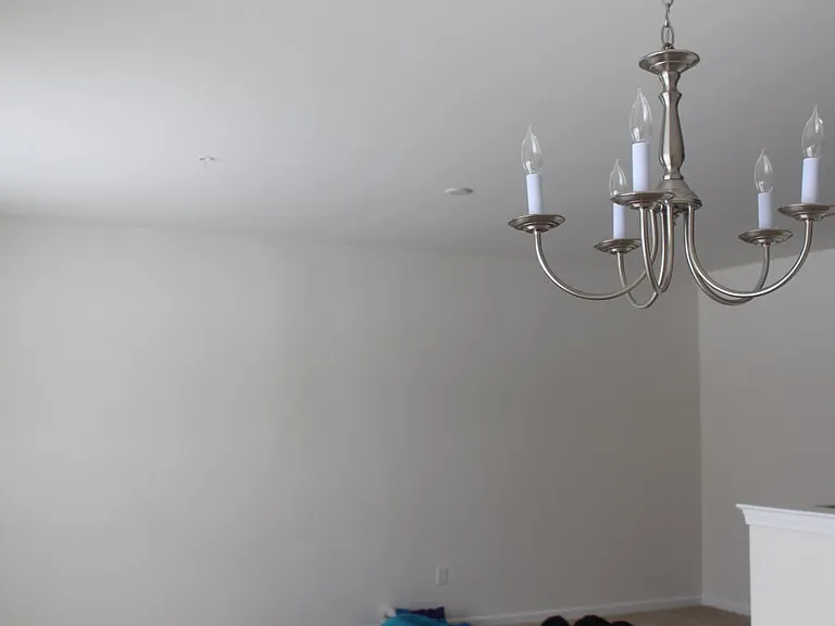 948 King Way — Photo 3