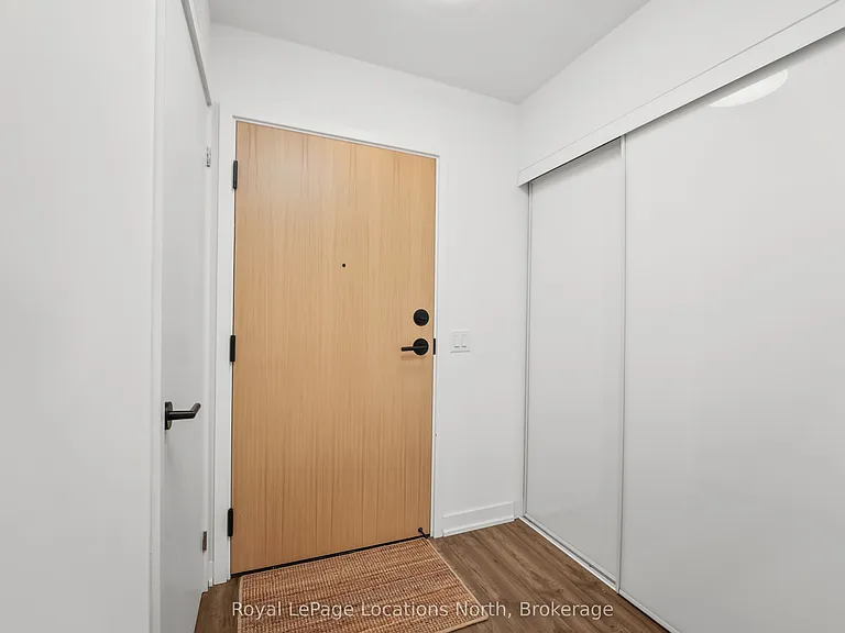 31 Huron St — Photo 14