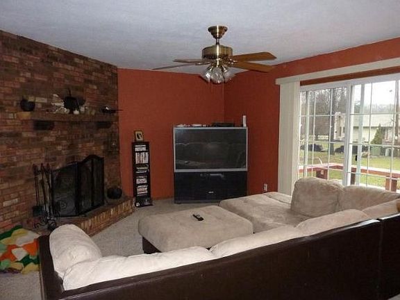 4th image of 7520 W Lake Dr