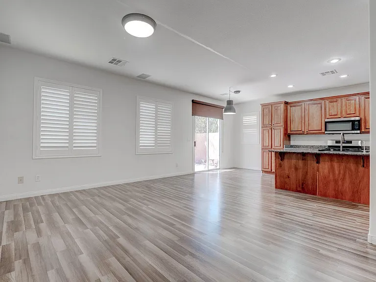 985 Noah Valley St — Photo 18