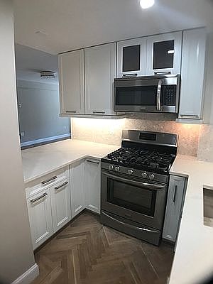 3rd image of 305 E 86th St #15CE