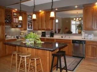 505 Coventry Ln, Edina, MN 55435