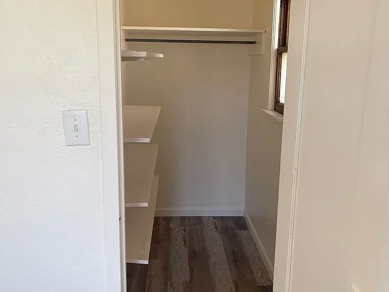 2134 White Ave — Photo 5