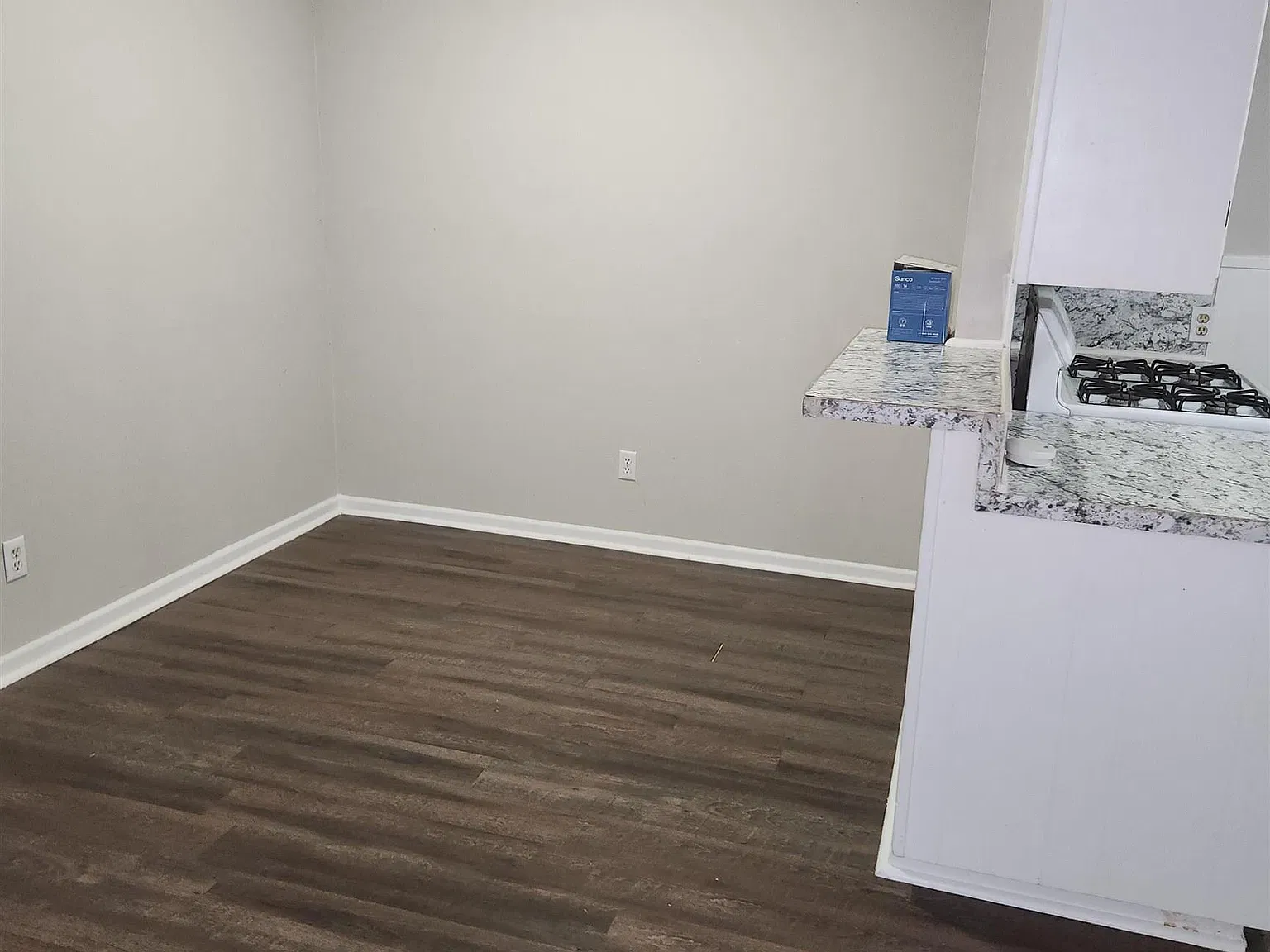 2 bed, 2.0 bath, 1118 sqft, $1,200 — Photo 4