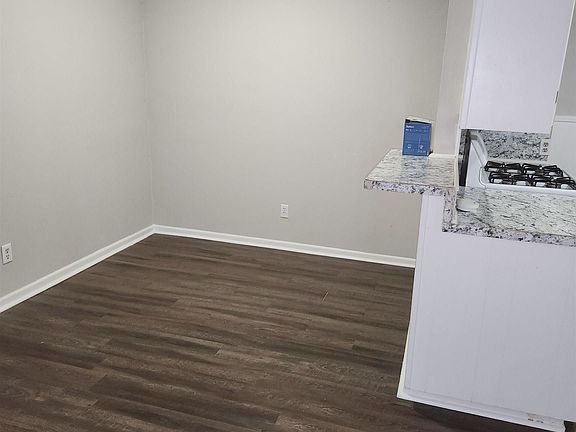 4th image of 1833 EDEN LANE apt.1