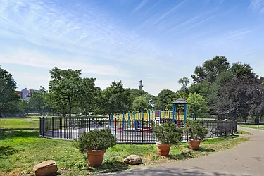 Rented by Red Apple Group