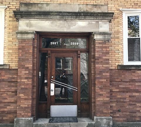 2nd image of 2007-09 W Hutchinson St #1