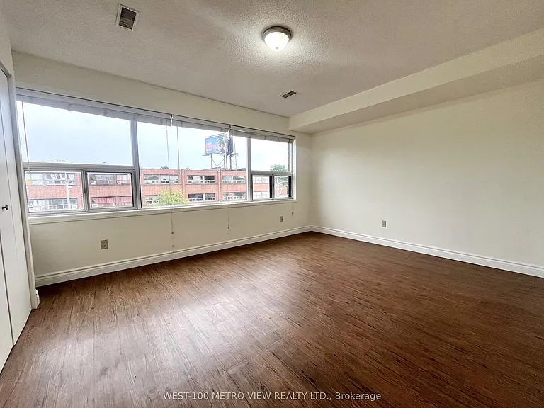1686 Saint Clair Ave W #3A — Photo 7