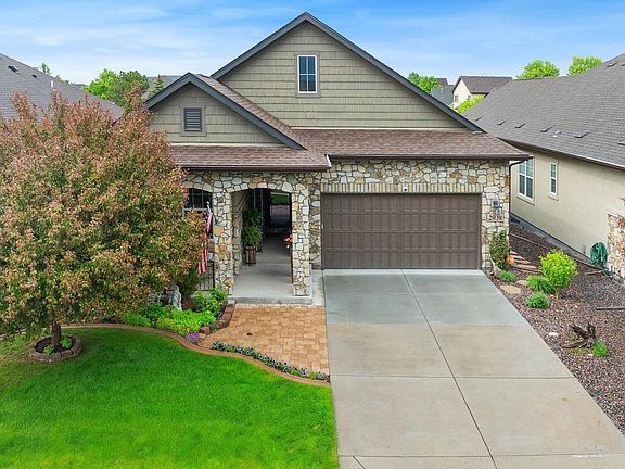 2nd image of 2038 Vineyard Dr