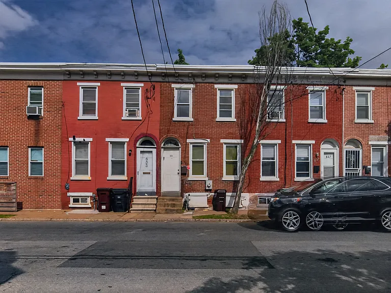 835 N Spruce St — Photo 30