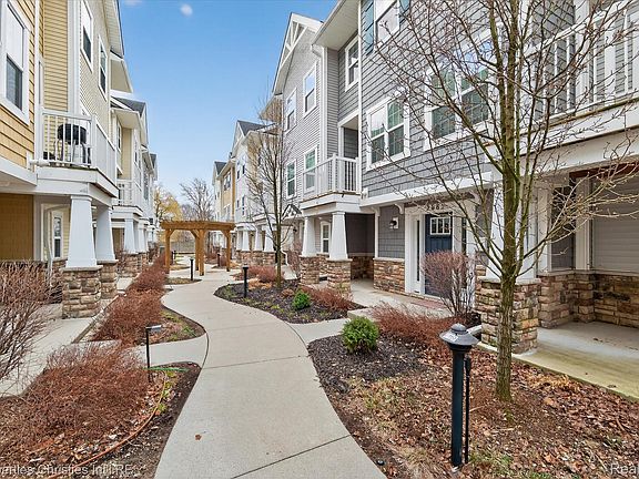 4th image of 2683 Harvard Rd