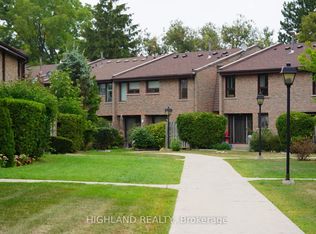 2605 Woodchester Dr #86, Mississauga, ON L5K2E3