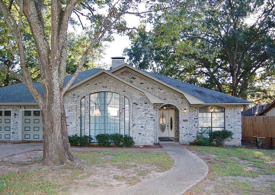 1st image of 221 Guadalupe Dr