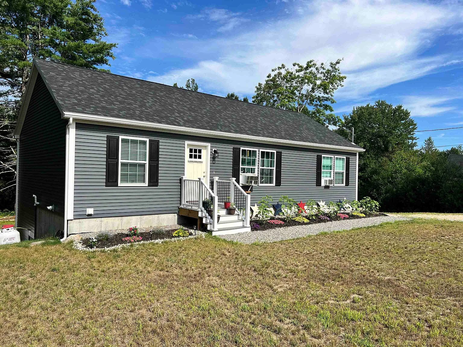 3 bed, 2.0 bath, 1248 sqft, $2,500 — Photo 1