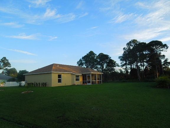 3rd image of 2902 SW Giralda St