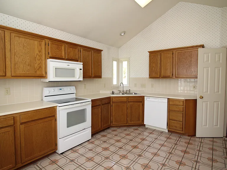33 Cedar Knoll Dr — Photo 9