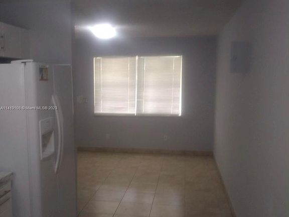 3rd image of 4652 Myla Ln #4656